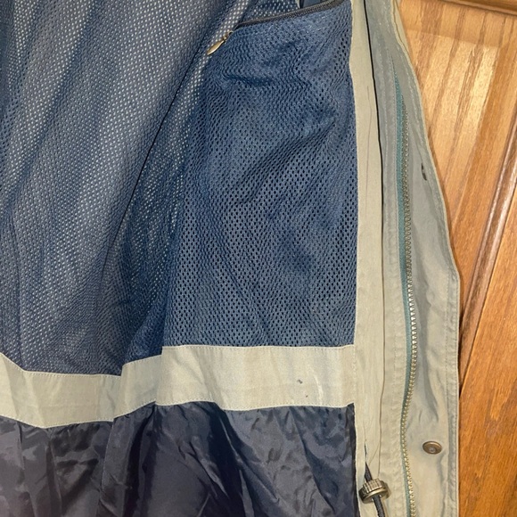 Brooks Brothers Men’s Green Nylon Field Jacket Size Medium Barn Coat - Picture 5 of 6